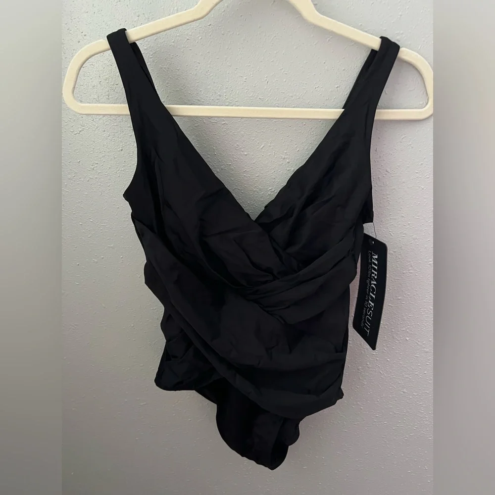 Miraclesuit Illusionists Crossover With Mesh One Piece in Black Size 8 New
